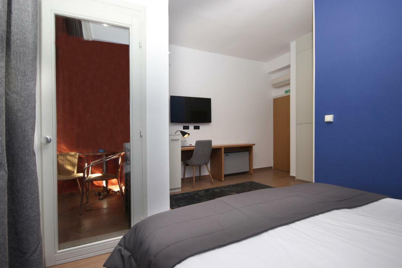Rooms Alla Beccaccia Fazana Bagian luar foto